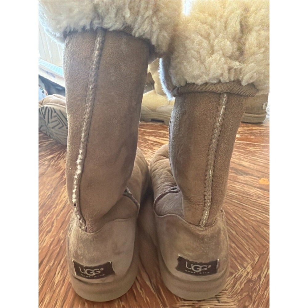 UGG Classic Chestnut Boot Suede Upper F8008c 100% Authentic Size 7